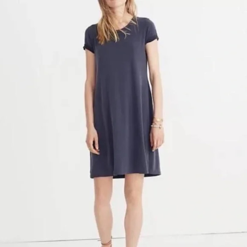Madewell Swingy Tee Dress in Navy
